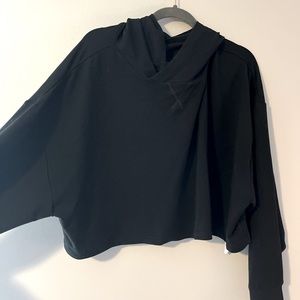 Black Fabletics Cropped hoodie